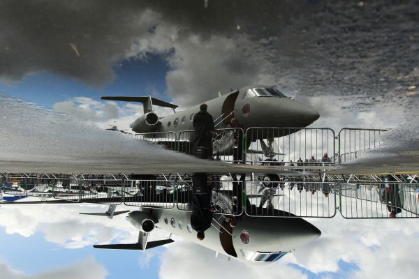 Farnborough _ Reuters photo by Luke MacGregor.jpg